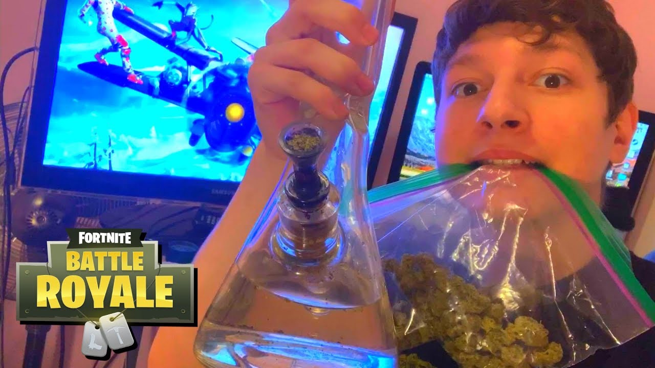 SMOKING WEED EVERY KILL IN FORTNITE #2