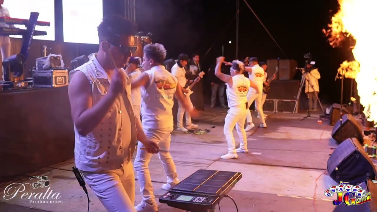 Los Chavos JG - EL AMOR QUE SOÑE (Live)