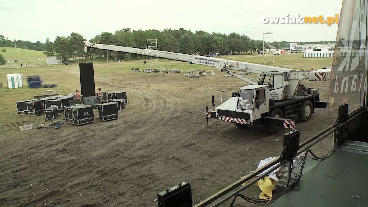 Scena, światła, dźwięk – zwiedzamy z Jurkiem  / Making off Woodstock 2012 2/20