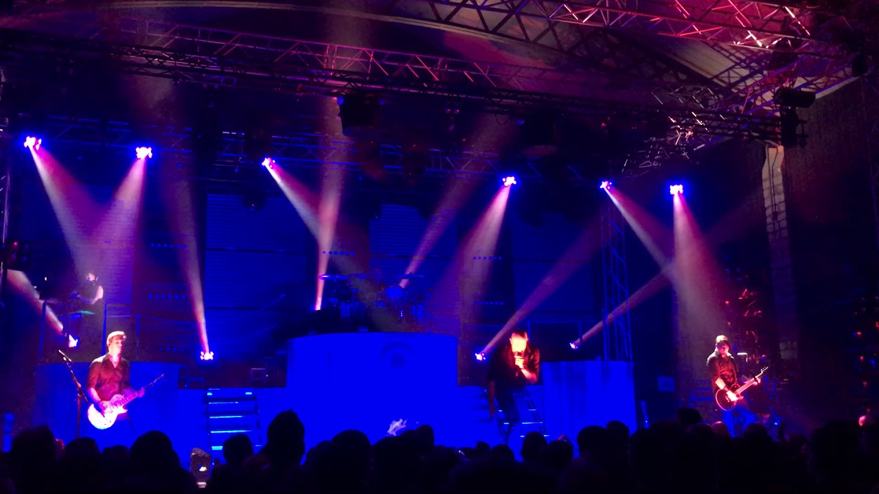 Wo geht der Teufel hin? - Eisbrecher live @ Alter Schlachthof Dresden 06.10.2017