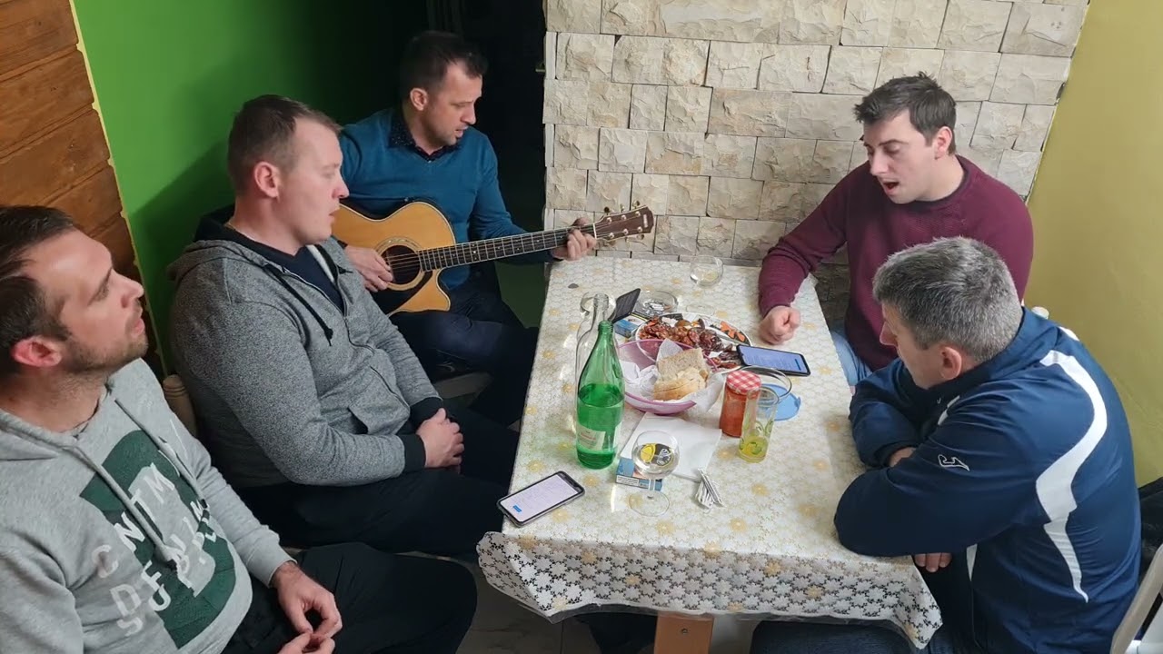 Ansambl Frajljuft - Stavi svjetiljku u prozor