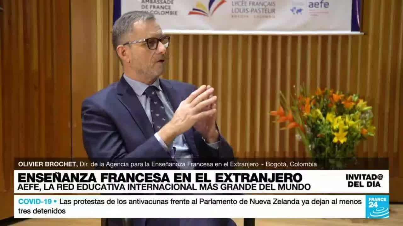 ¿Cómo se extiende la enseñanza francesa en el extranjero?