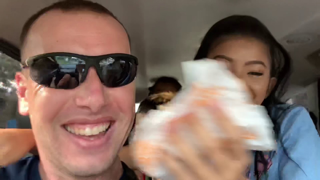 SURPRISING THE KIDS DADDYS HOME!!
