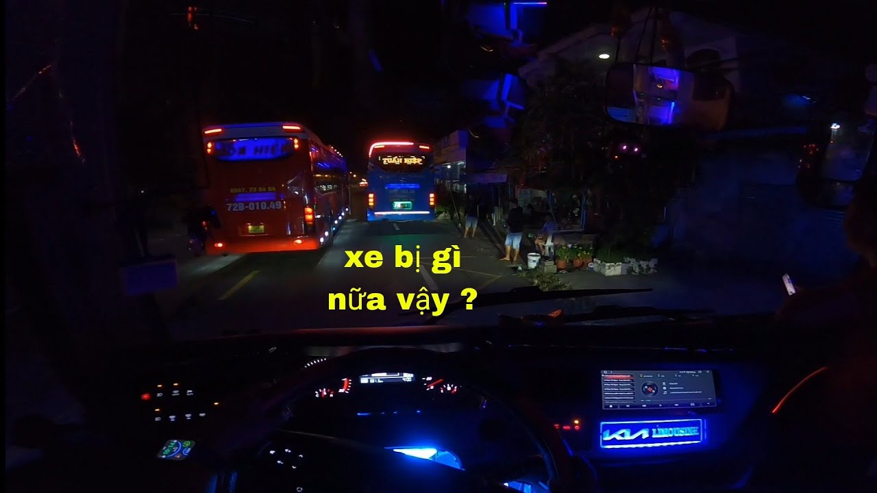 Hết tết hành khách tranh thủ đi làm kẹt xe trong bến !
