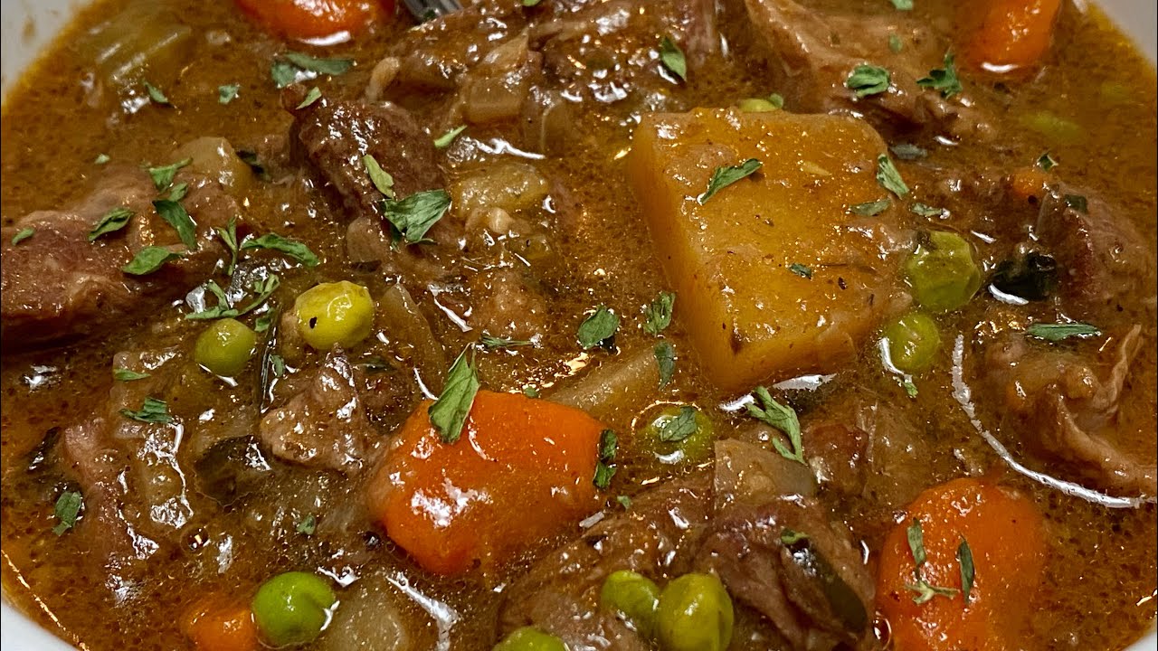 The perfect bowl of comfort! Beef Stew slow cooked in the Crockpot! 😋
