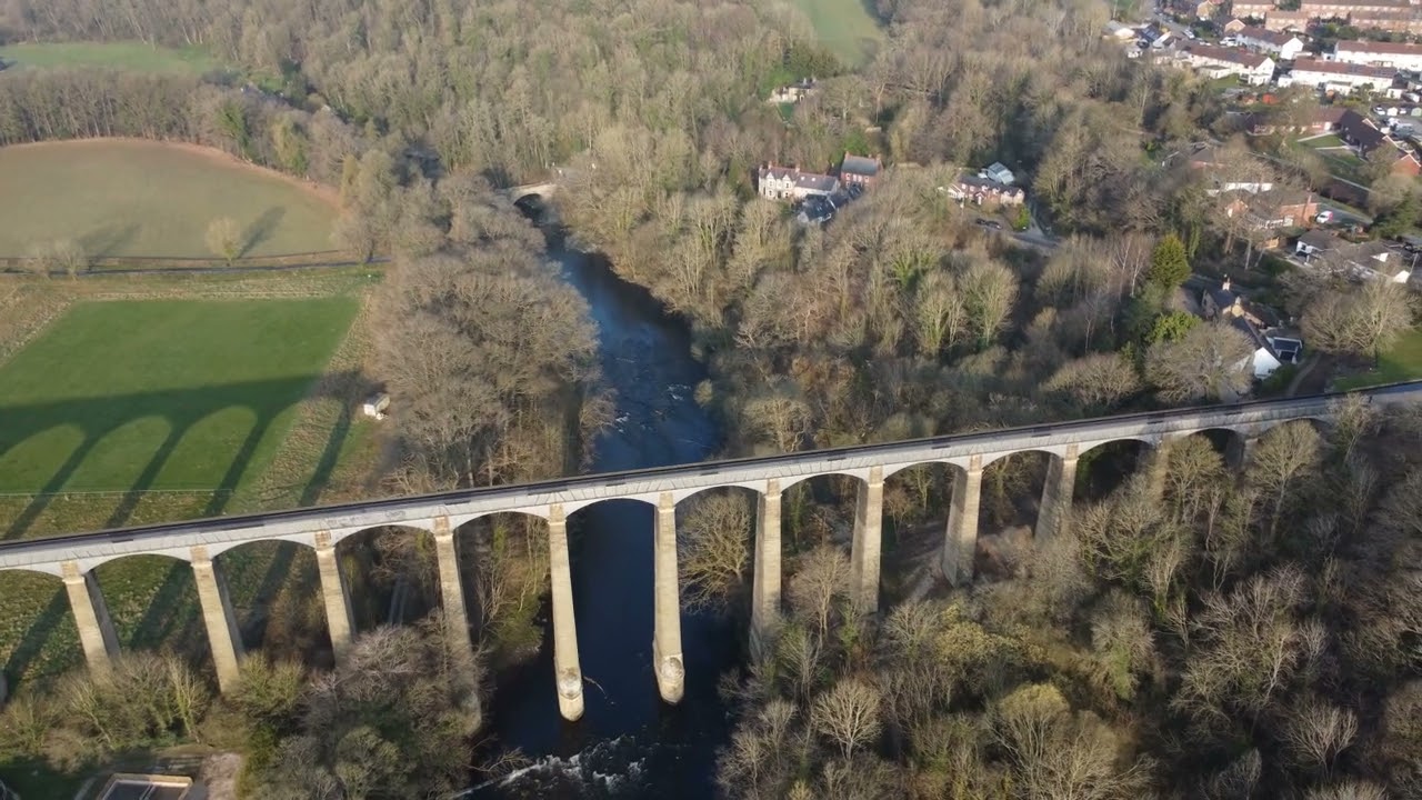 Pontcysyllte Aqueduct   A two minute tour