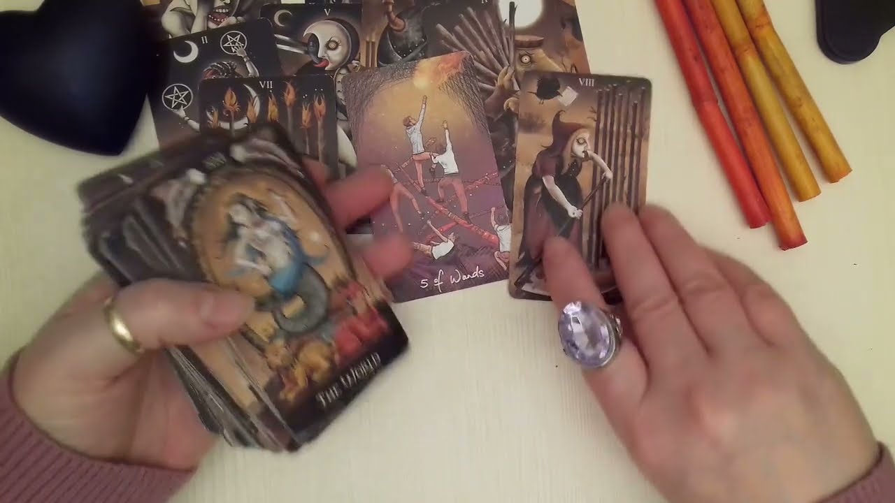 Τι Γίνεται Στην Ζωή Του Αγαπημένου Σου? | Pick A Card