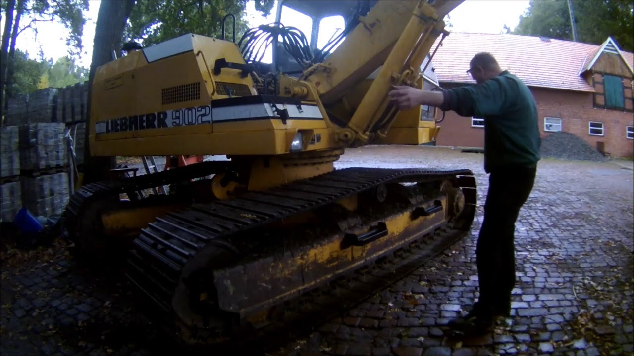 Bagger , Liebherr R902 Kettenlaufwerk