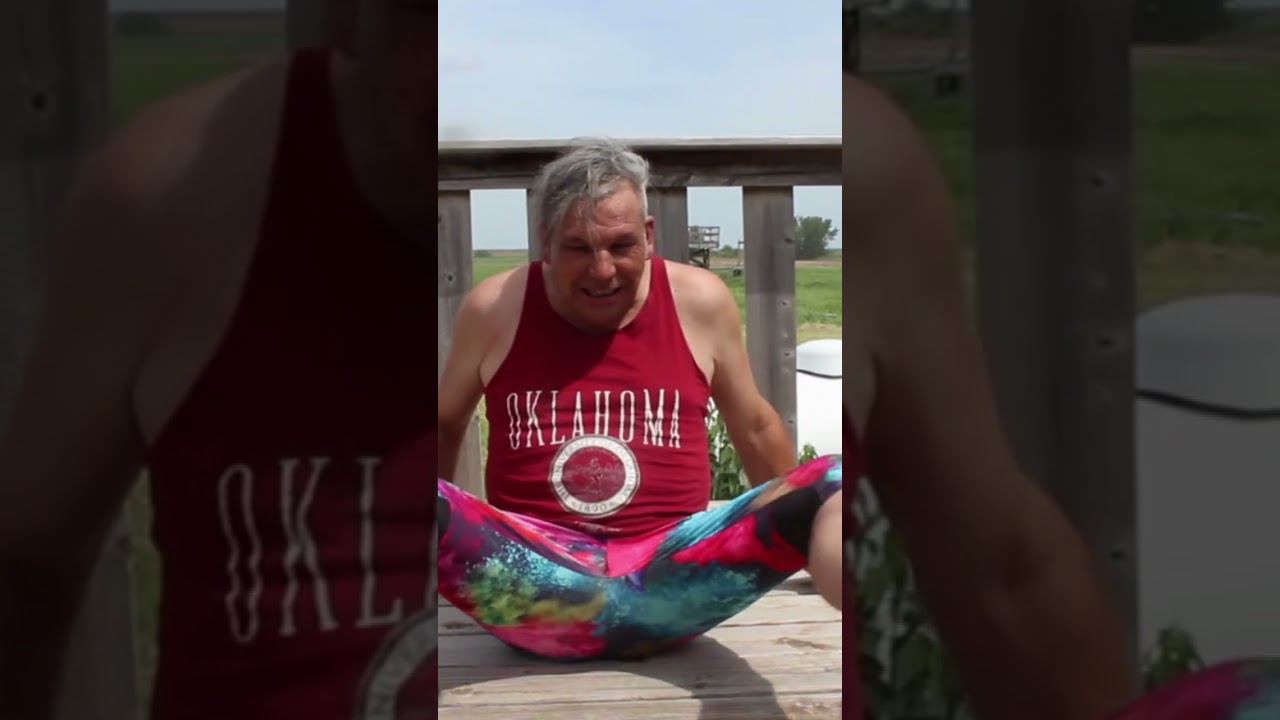 Hilarious Satisfying Outdoor Giant Balloon Bounce Pop  #balloon_popping #funny #balloon_challenge