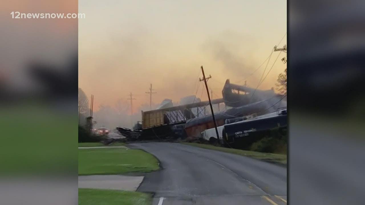 Evacuation area reduced after train derailment in Mauriceville
