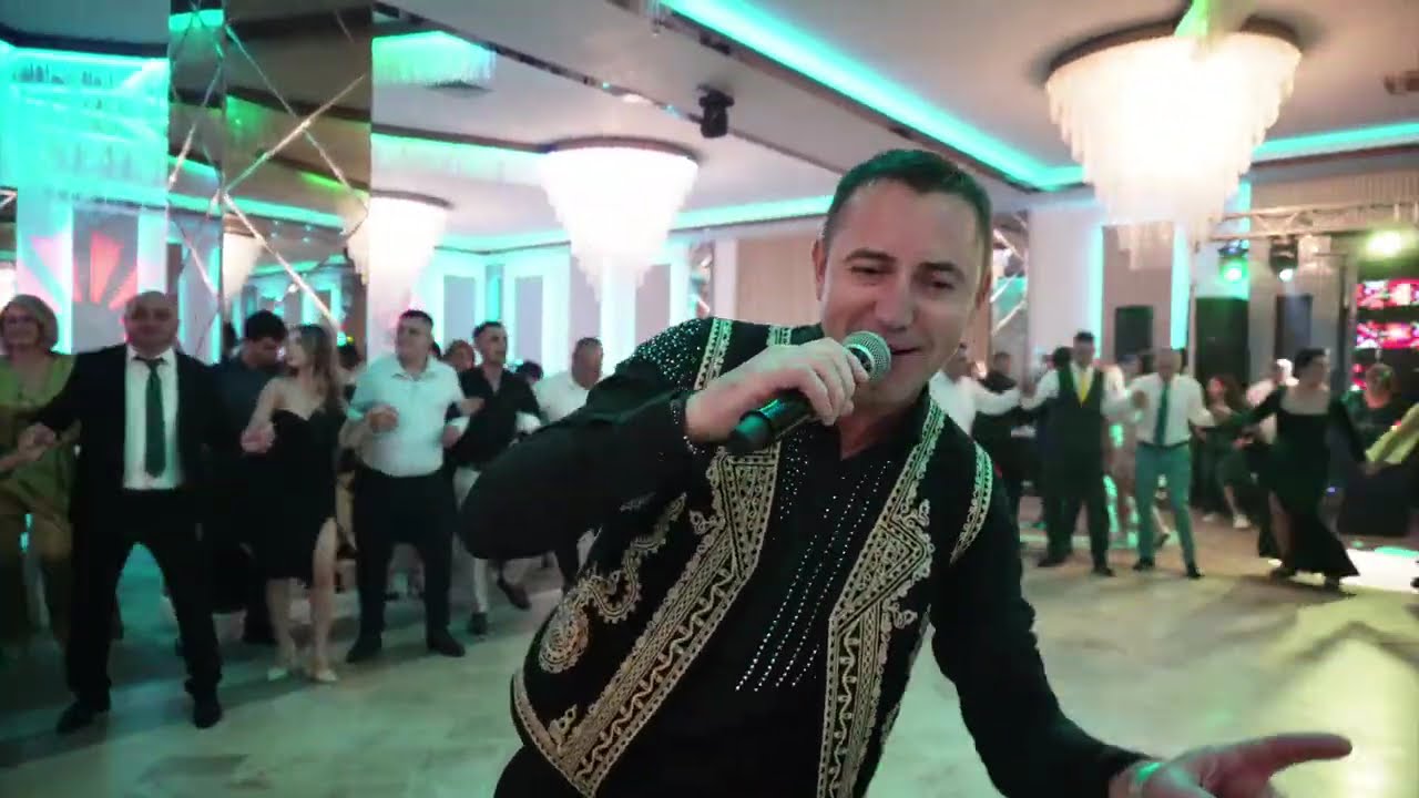 Hora de la Salcioara-Liviu DL Orboiesti la Ramnicu Sarat restaurant Casa de Piatra Diamond Ballroom