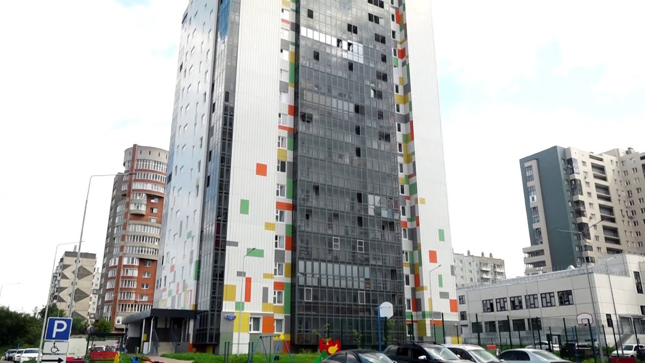 ДОМА ДЛЯ СИРОТ И ПЕРЕСЕЛЕНЦЕВ ТРЕЩАТ ПО ШВАМ