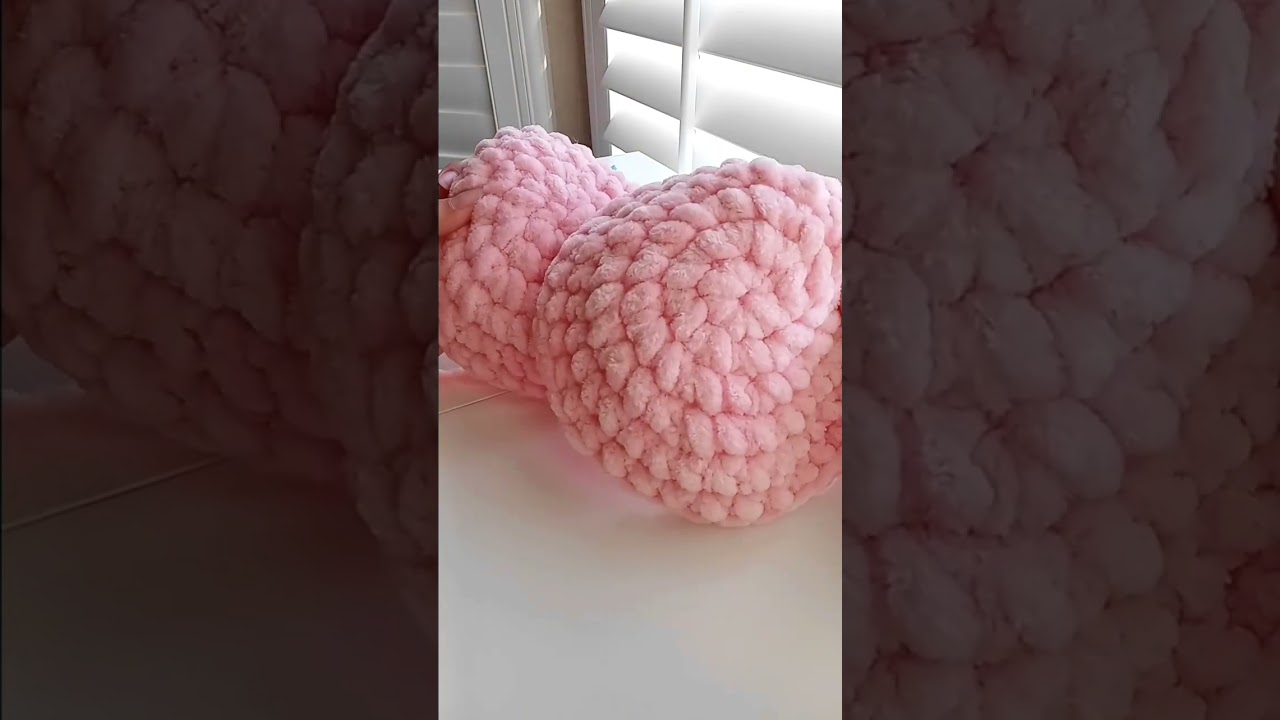 crochet heart pillow 🩷#amigurumi #crochet #crocheting #cute #crochetpattern #handmade #shorts