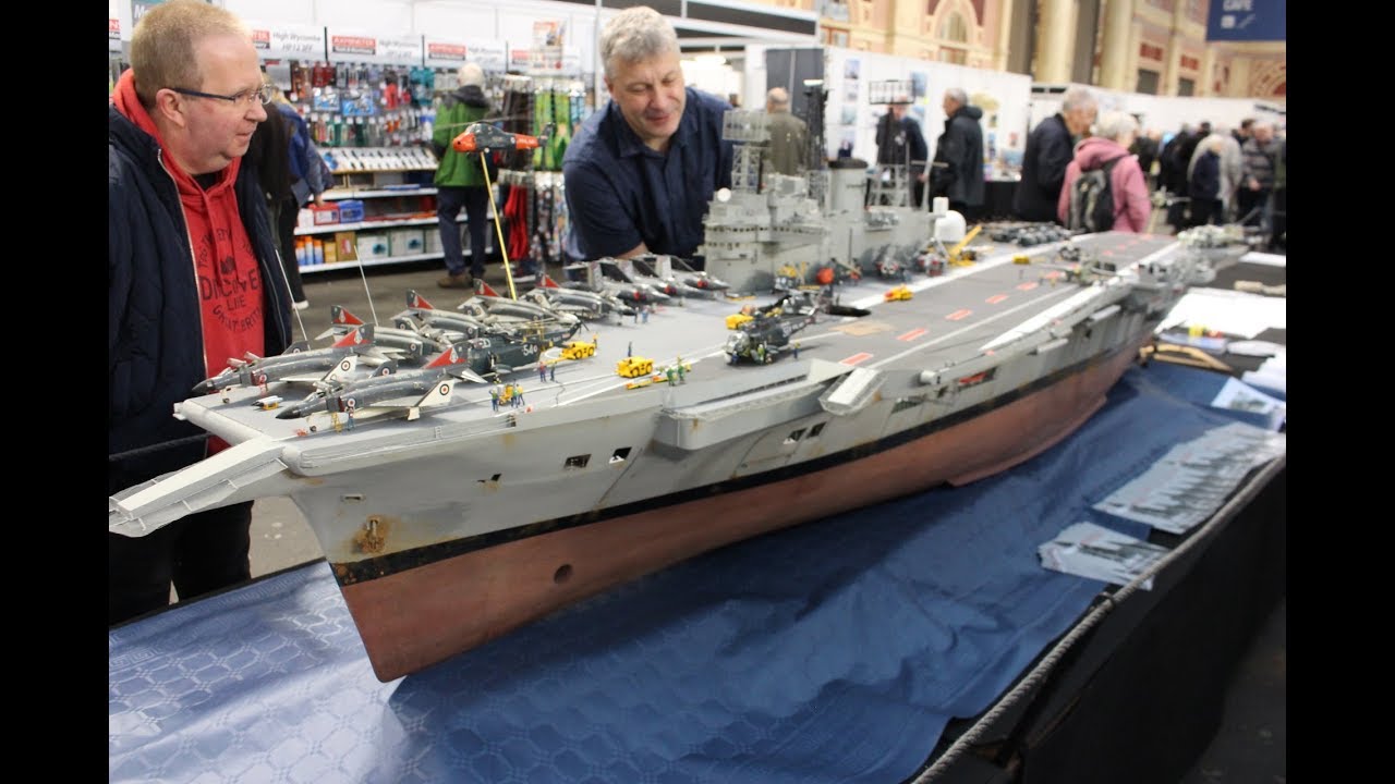 HMS Ark Royal (1/72 scale) built by Dave Fortey