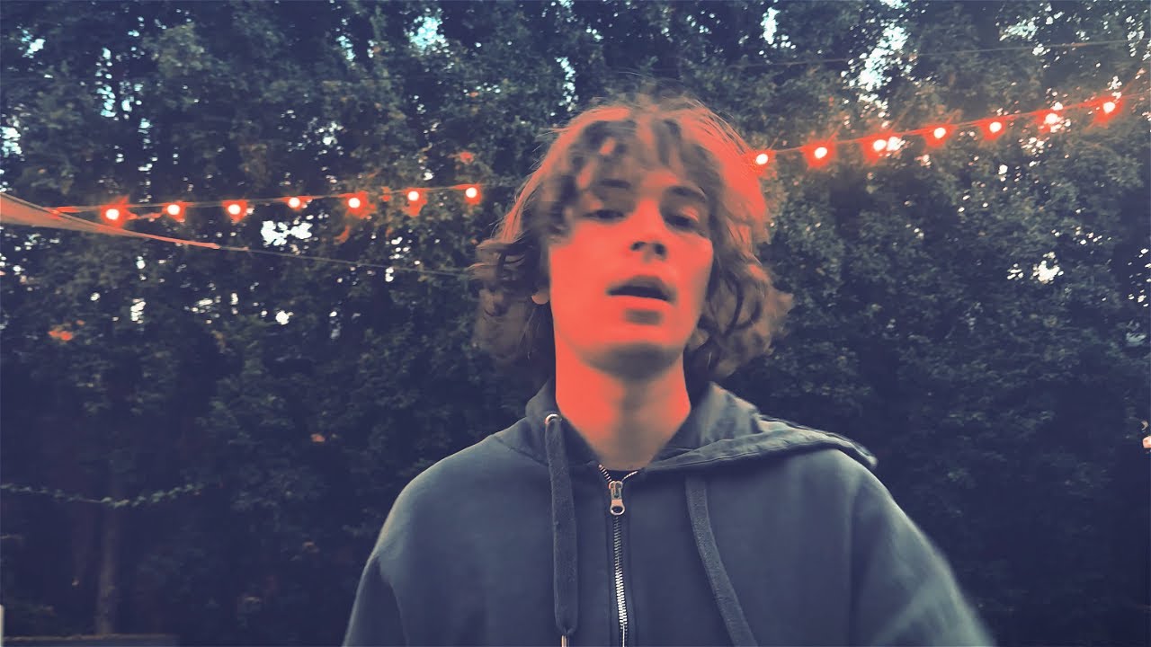 koi - circles (Official Music Video)