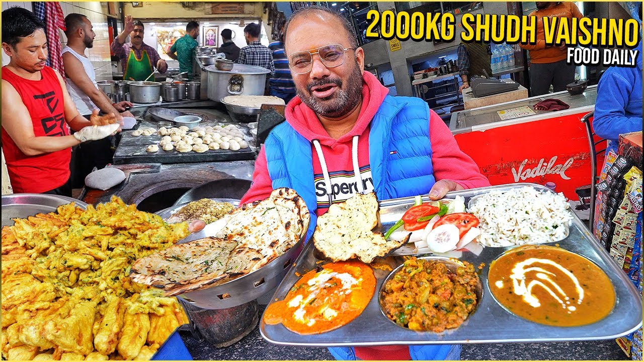 100-Year-Old Pure Vaishno Dhaba 🥵 Prem Dhaba Katra Spl Desi Ghee Thali Tadka Dal Rajma Sonu Veg Naan
