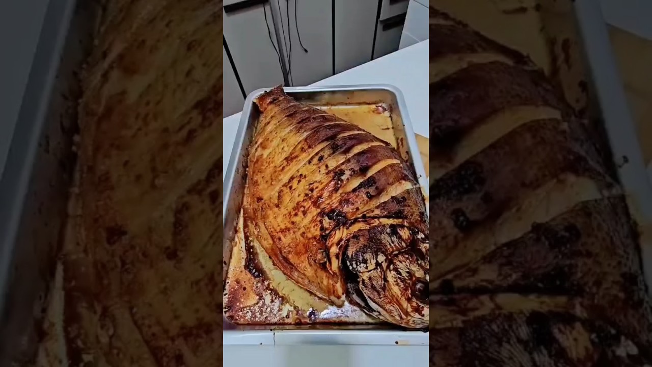 Peixe assado no forno f&aacute;cil e r&aacute;pido uma del&iacute;cia. 