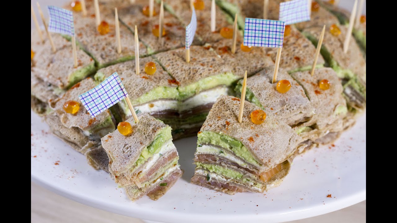 Gâteau de crêpes au sarrasin saumon avocat pour l'apéritif avec Francine