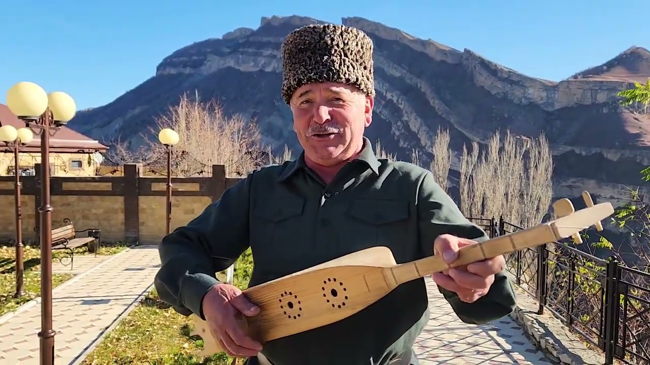 АВАРСКИЙ ПАНДУР ПОЁТ КУРБАНМАГОМЕД МАГОМЕДСАДИКОВ С.КУЯДА ГУНИБСКИЙ РАЙОН
