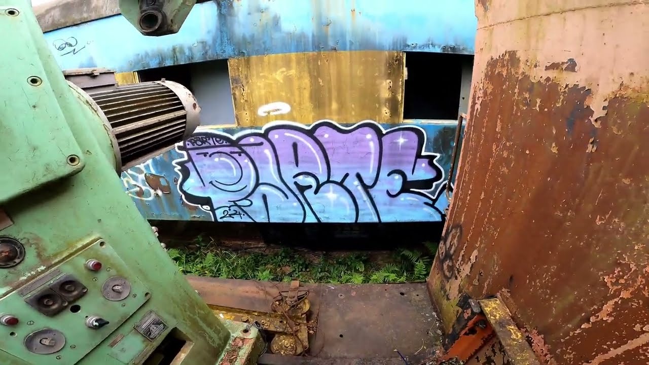 Explorando Trem Abandonado pra Fazer Graffiti