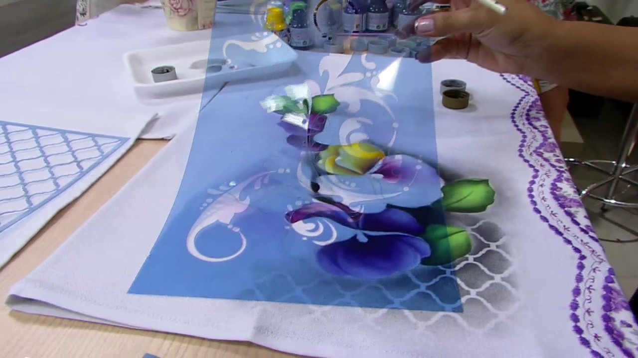 Pintura em pano de copa por Ana Laura Rodrigues - 10/12/2016 - Mulher.com - P1/2