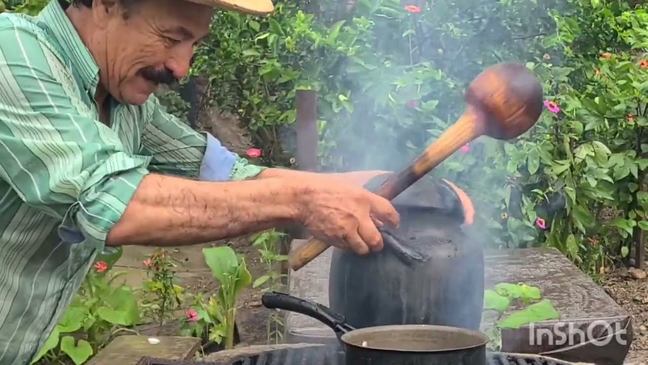 estaba cociendo frijoles i que me cay un Rayo mui sercas de mi y con mucha agua