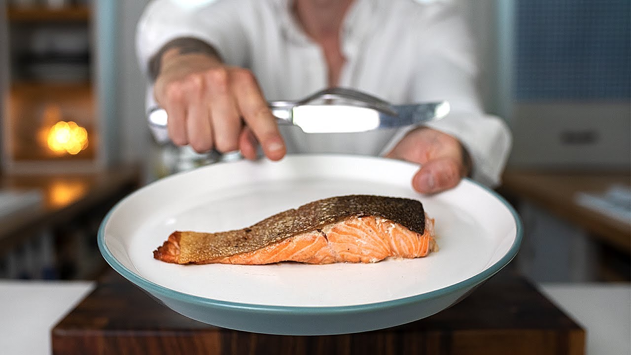 How to Pan fry Salmon at HOME (Like a Chef)