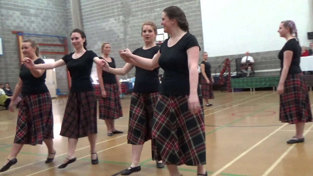 Ladies Airyhall Dancers Anna Holden's Strathspey (S)