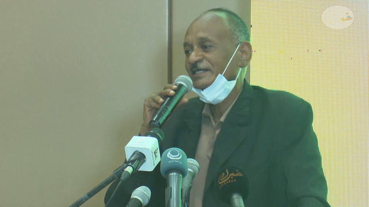 خبرك .. ربيع طه يحكي قصصه مع نجوم كرة القدم فيصل العجب وبدر الدين قلق حالة خفية