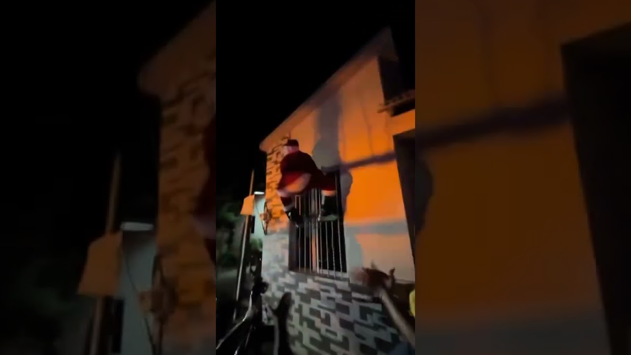 Santa Claus dance 🧑&zwj;🎄🤦🤣 funny video 🤣 #trending #shorts #funny #jokes #dance