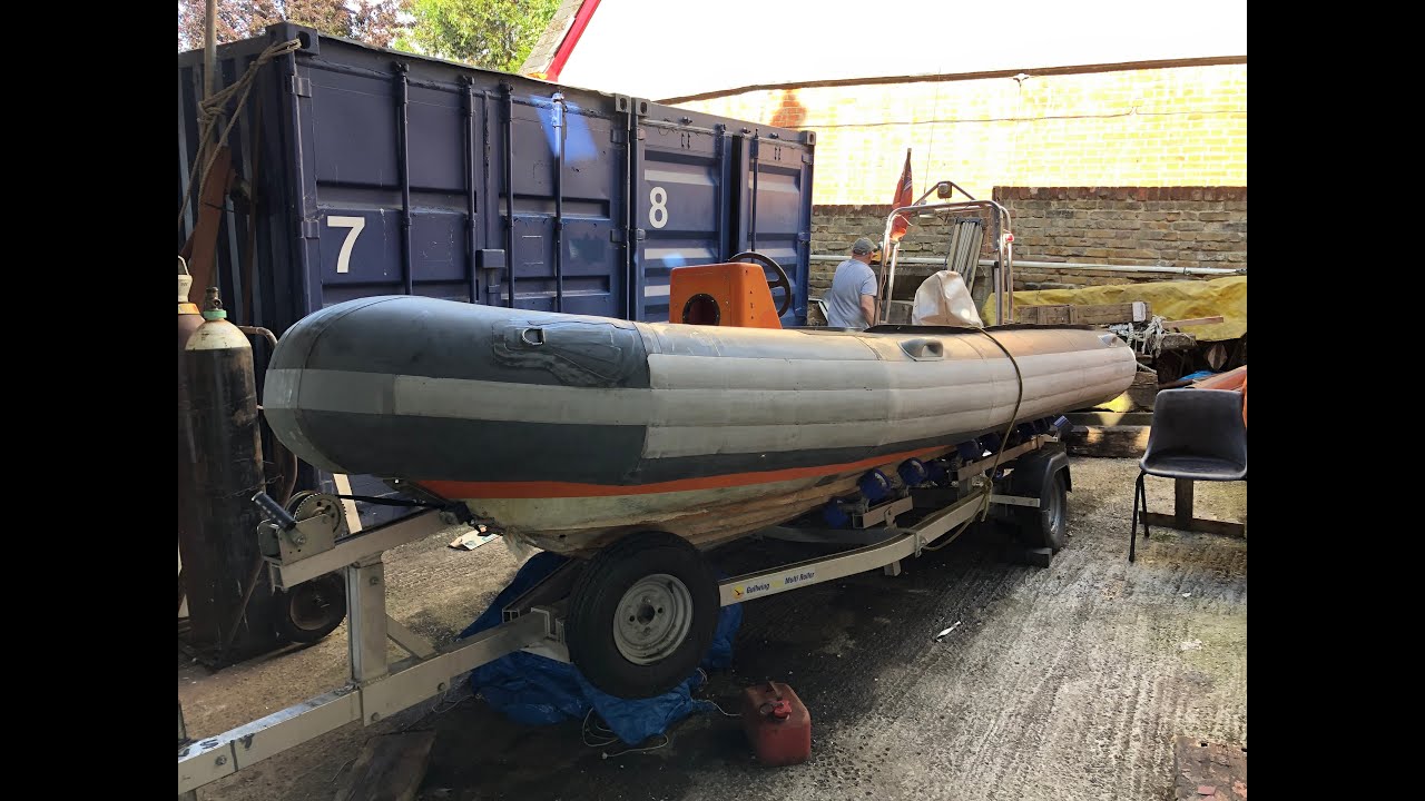 Part 1 : Painting our 5.4m RIB with Polymarine Flexithane Hypalon Paint.
