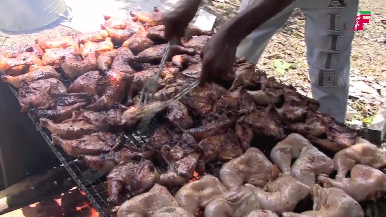 SURINAMERS HOUDEN VAN DE BBQ - KIP BBQ