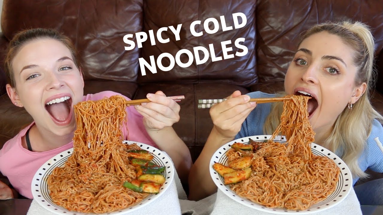 SPICY COLD NOODLES! Awkward Kiss Storytime!