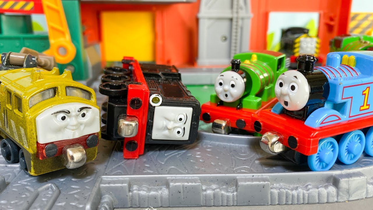 きかんしゃトーマスのおもちゃショー「おこったディーゼル」ディーゼル整備工場 機関庫 ナップフォード駅 / Thomas & Friends Toy Show
