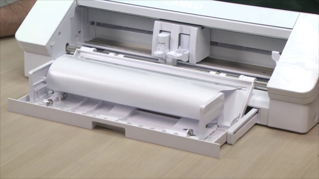 Como usar o Roll Feeder para cortar o material de estêncil na Silhouette Cameo 4