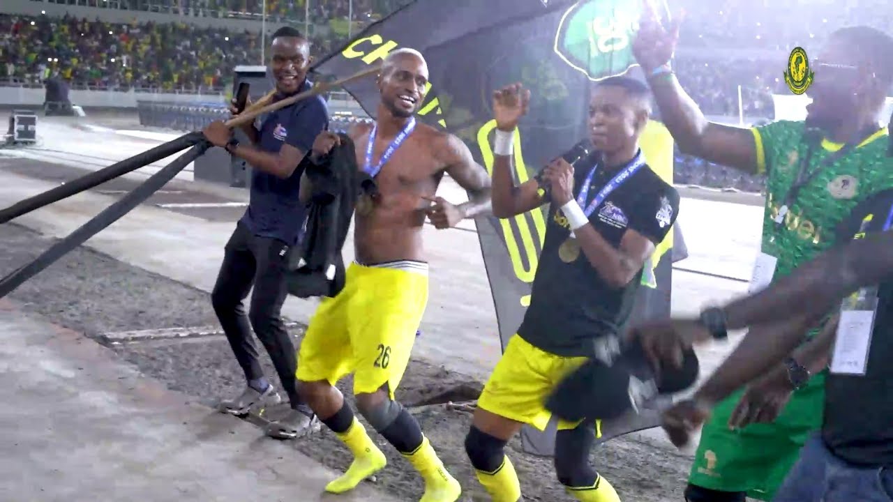 UTAPENDA! PACOME NA SKUDU WALIVYOKIWASHA KWA KUCHEZA NA KOMBE KWA MKAPA