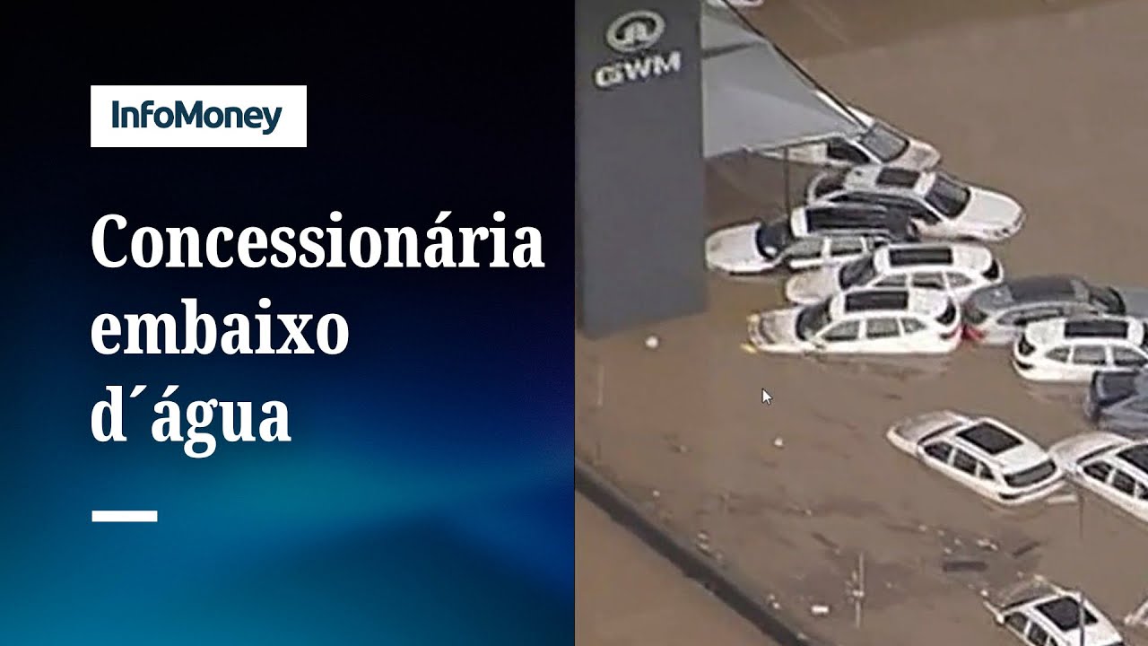 Concessionária em Guarulhos fica completamente alagada