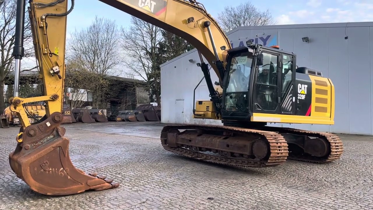 Caterpillar 320 FL / Year 2017 / 7.800 Hours / #HNHD10208
