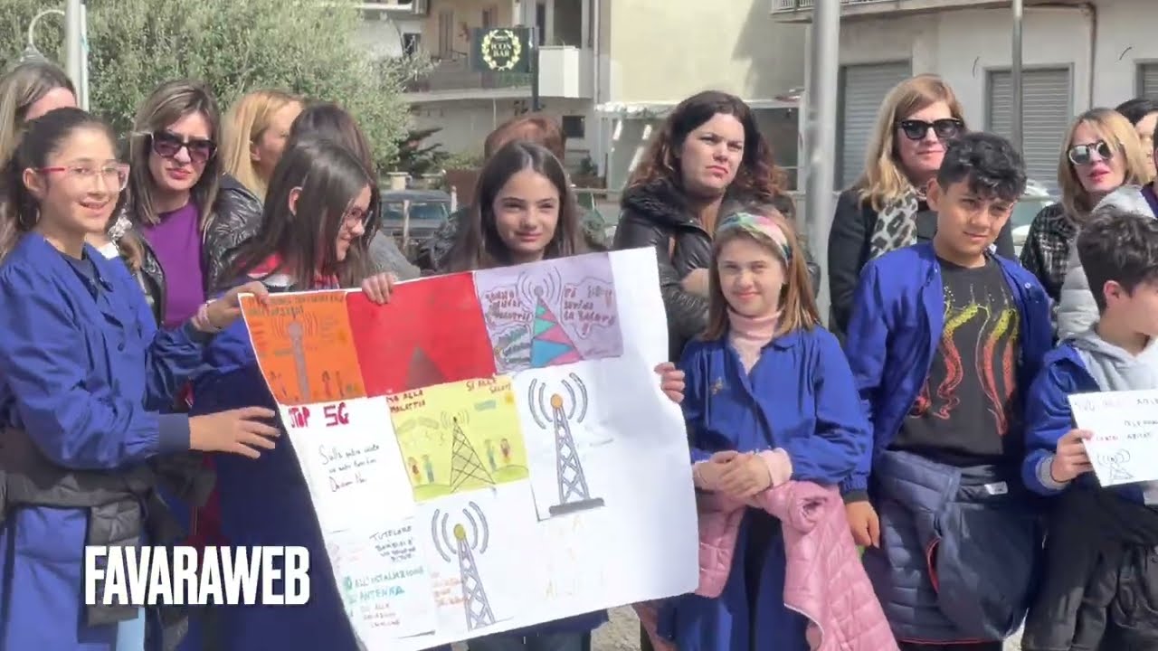 Protesta contro l'installazione dell'antenna telefonica:cittadini, istituti scolastici si mobilitano