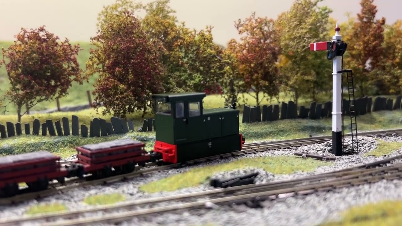 009 Bachmann Baguley-Drewry makes its first run.