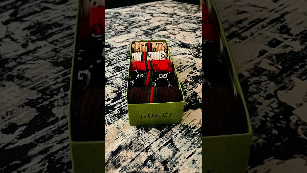 Gucci socks | DH AFFILIATE | Fence finds