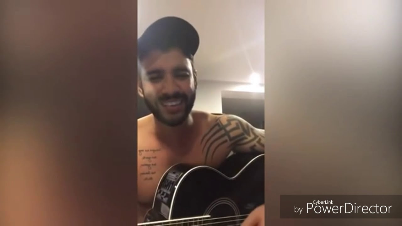 Bruno Rosa e Gustavo Lima cantando Cidade acordada.