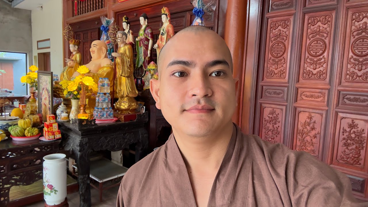 Một Ngày Rằm An Lạc ,Thêm Món Bánh Miền Tây Được Các Cô Chú Miền Bắc Ai Cũng Thích Khi Đến Lễ Chùa 