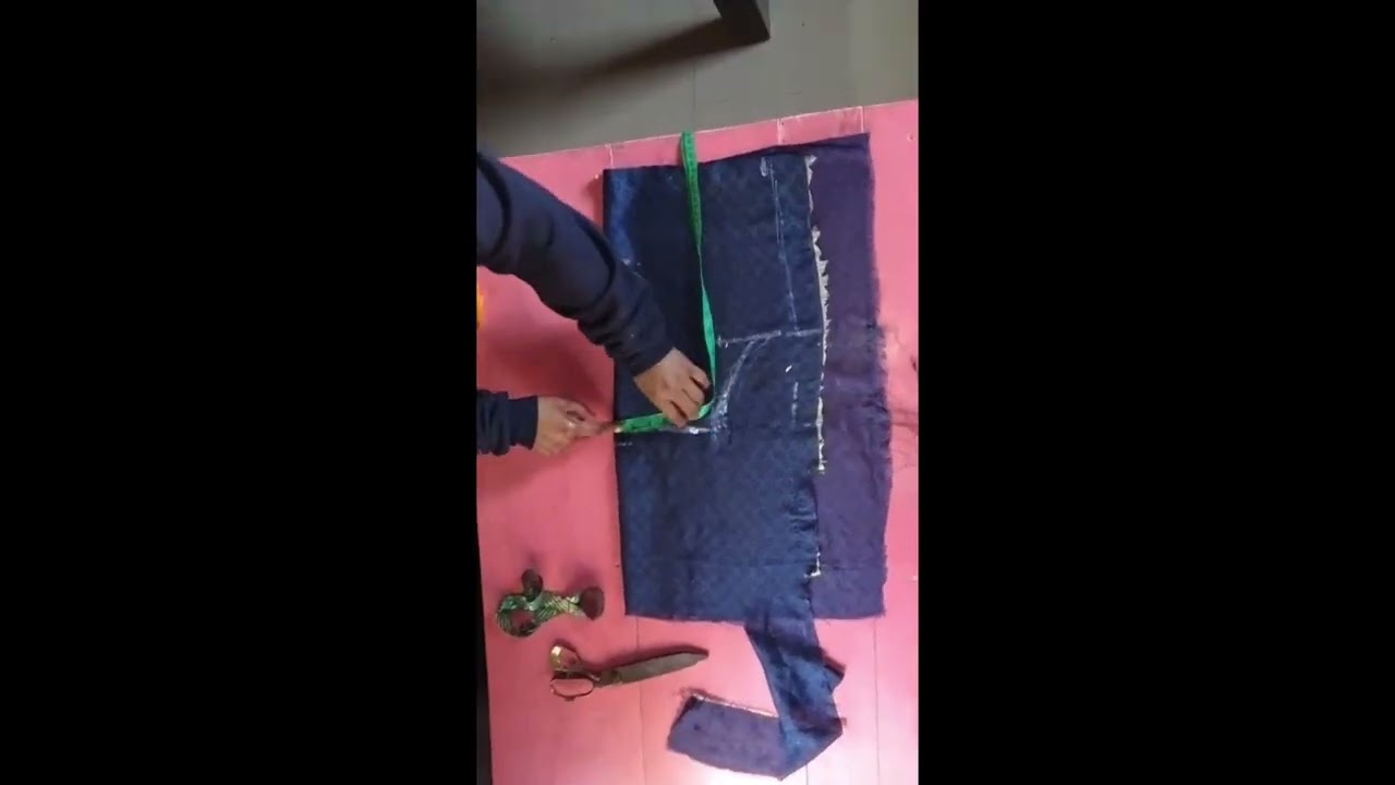 “लेटेस्ट कट-आउट ब्लाउज बैक डिज़ाइन | Simple Cutting में Designer Look”
