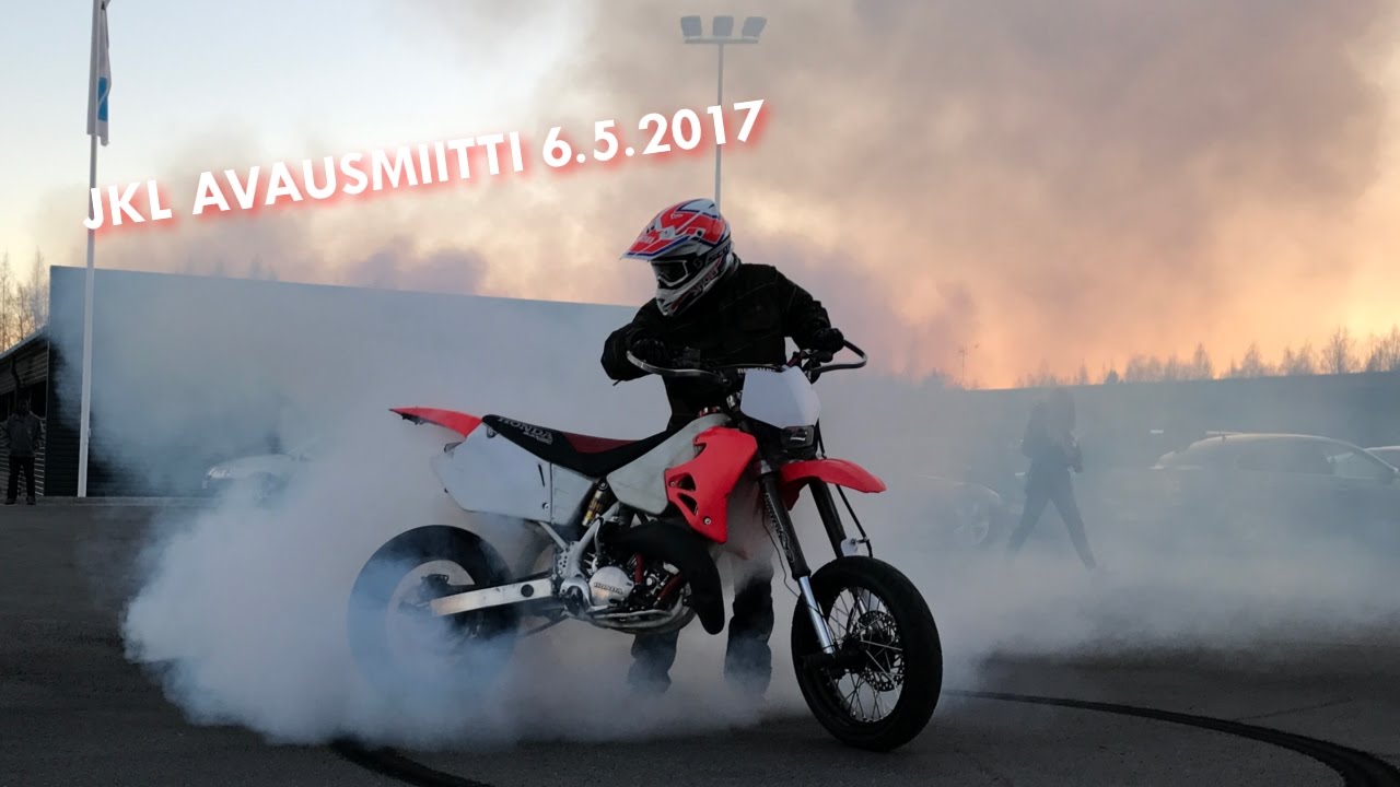 Poliisit taas... (JYV&Auml;SKYL&Auml;N AVAUSMIITTI 6.5.2017)