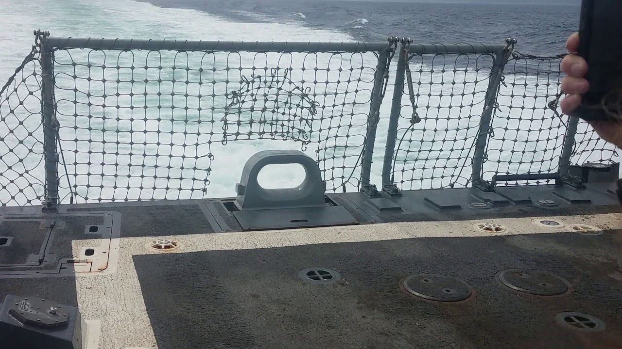 Quick stop of USS Gridley at 32 knots