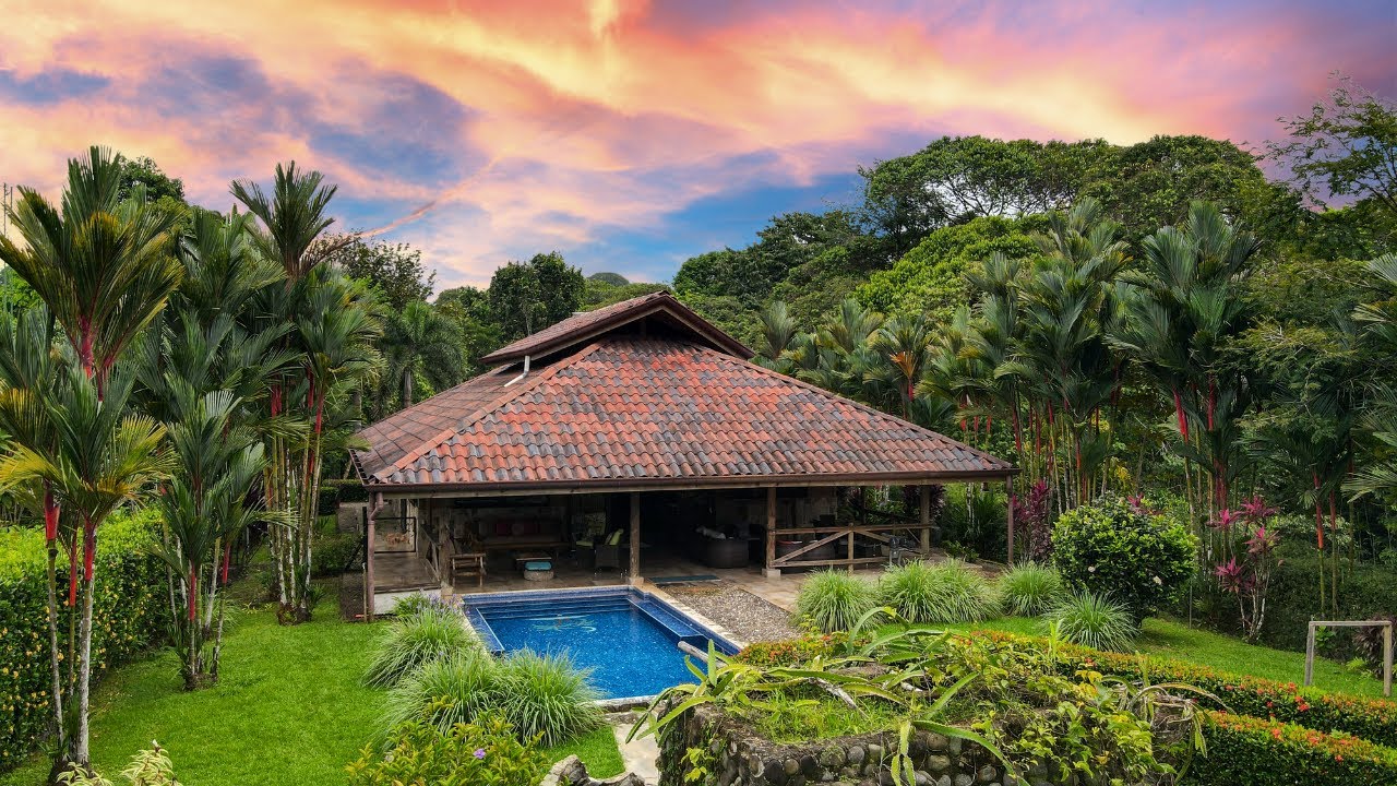 Incredible Jungle Home For Sale in Beautiful Costa Rica!