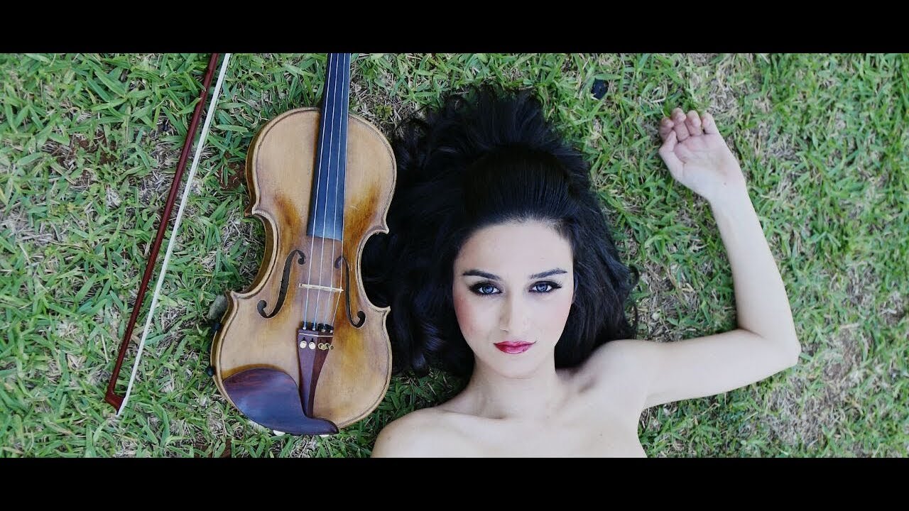 Samira Riachy - Toss The Feathers || Official Music Video 017