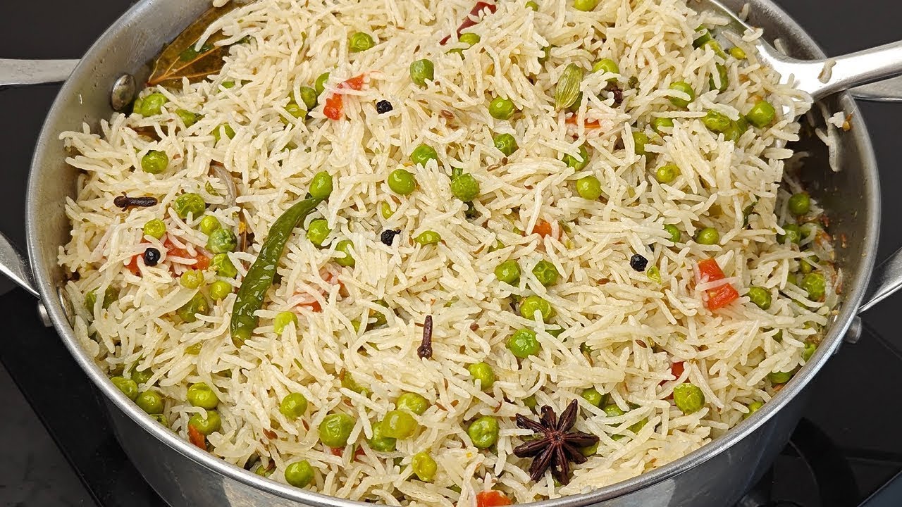 खिला-खिला टेस्टी आलू मटर पुलाव बनाने की विधि | Aloo Matar Pulao |Yakhni Aloo Matar Pulao 
