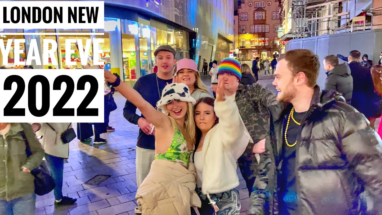 London Walk 2022 | London New Year Evening Walking Tour in Central London Street [4KHDR]